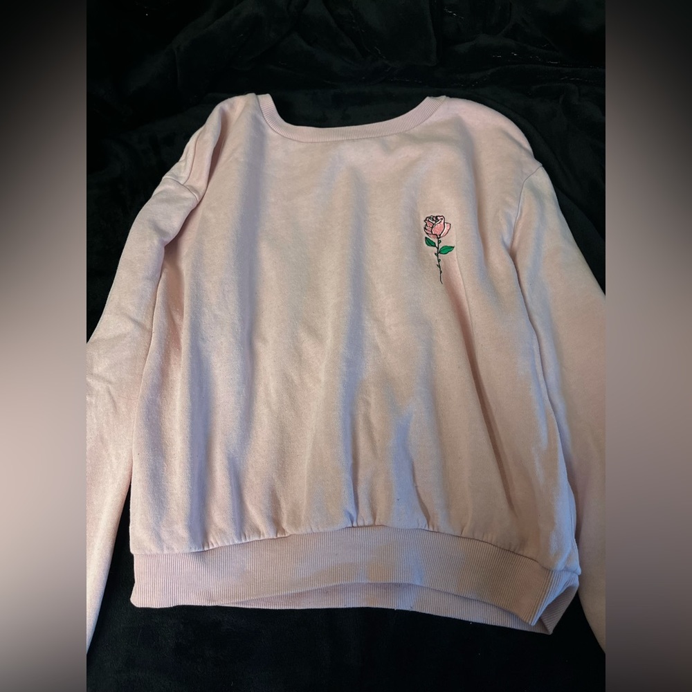 rose crew neck